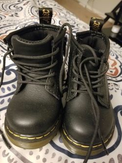 Toddler docs size 5