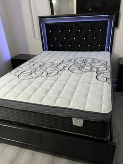 Queen Size Mattress Pillow Top And Bedframe 