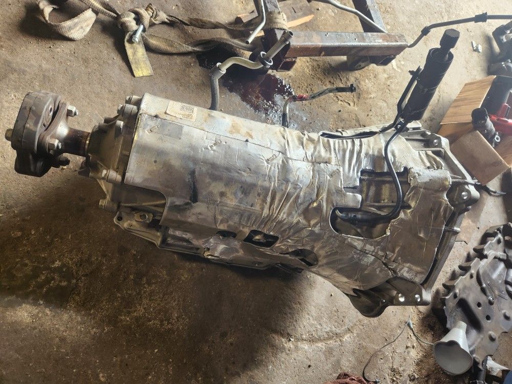 10L80 Camaro SS Transmission for Sale in Los Angeles, CA OfferUp