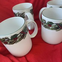 NEW-Set Of 4 Royal Garland Mugs