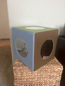 Baby mirrored cube play for toddler