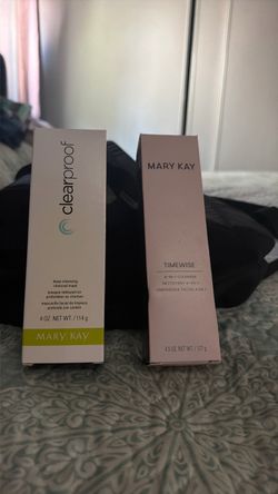 Cleanser 3 in 1.  Y Charcoal Mask