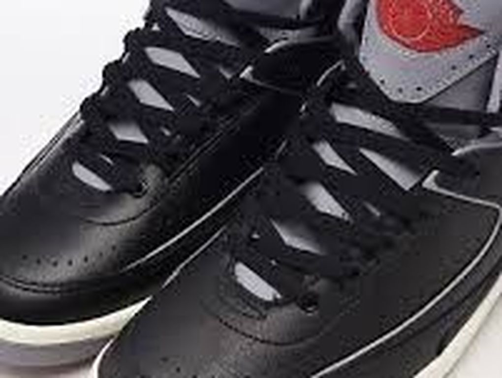 Air Jordan Retro 2 Black Cement Size 8