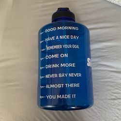 1 GALLON MOTIVATIONAL WATER BOTTLE