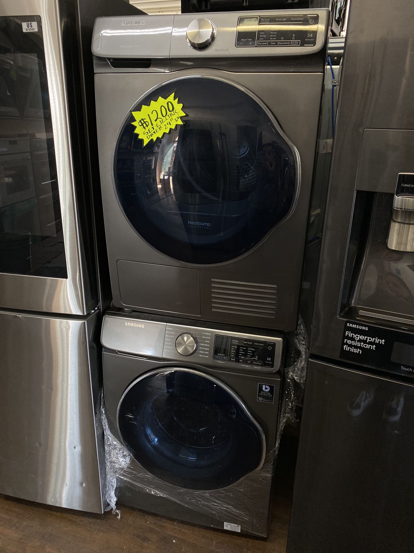 SAMSUNG FRONT LOAD WASHER AND DRYER SET VENTLESS NEW
