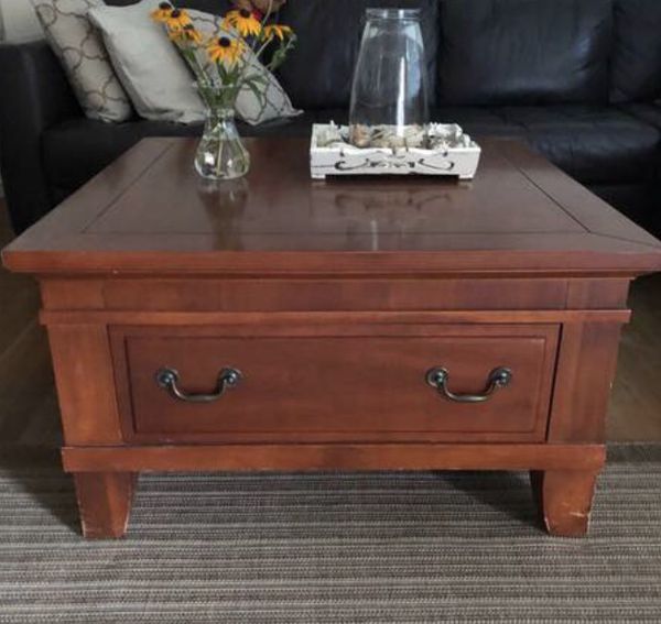 Broyhill Square Cherry Finish Cocktail Coffee Table For Sale In