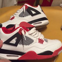 Jordan 4 Fire Red