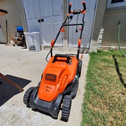 Black N Deker Lawn Mower