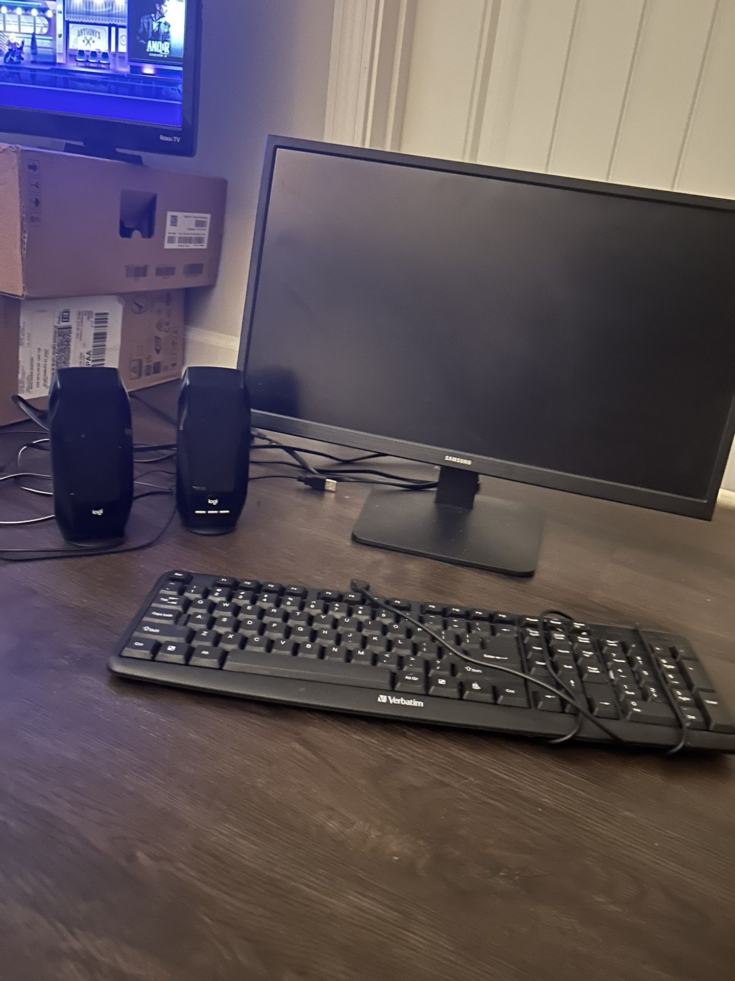 Samsung Monitor With keyboard And Speakers