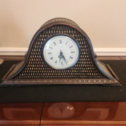 Antique Wicker Weave Table Top Clock