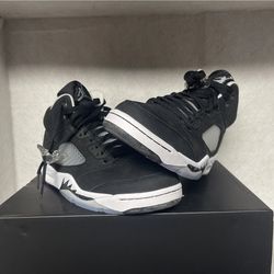Size 9.5 Retro 5 Oreo