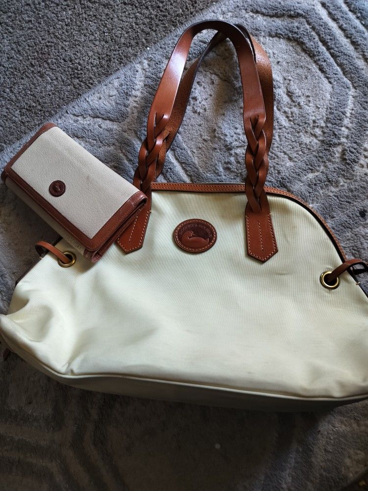 Dooney Bourke Bag And Wallet 