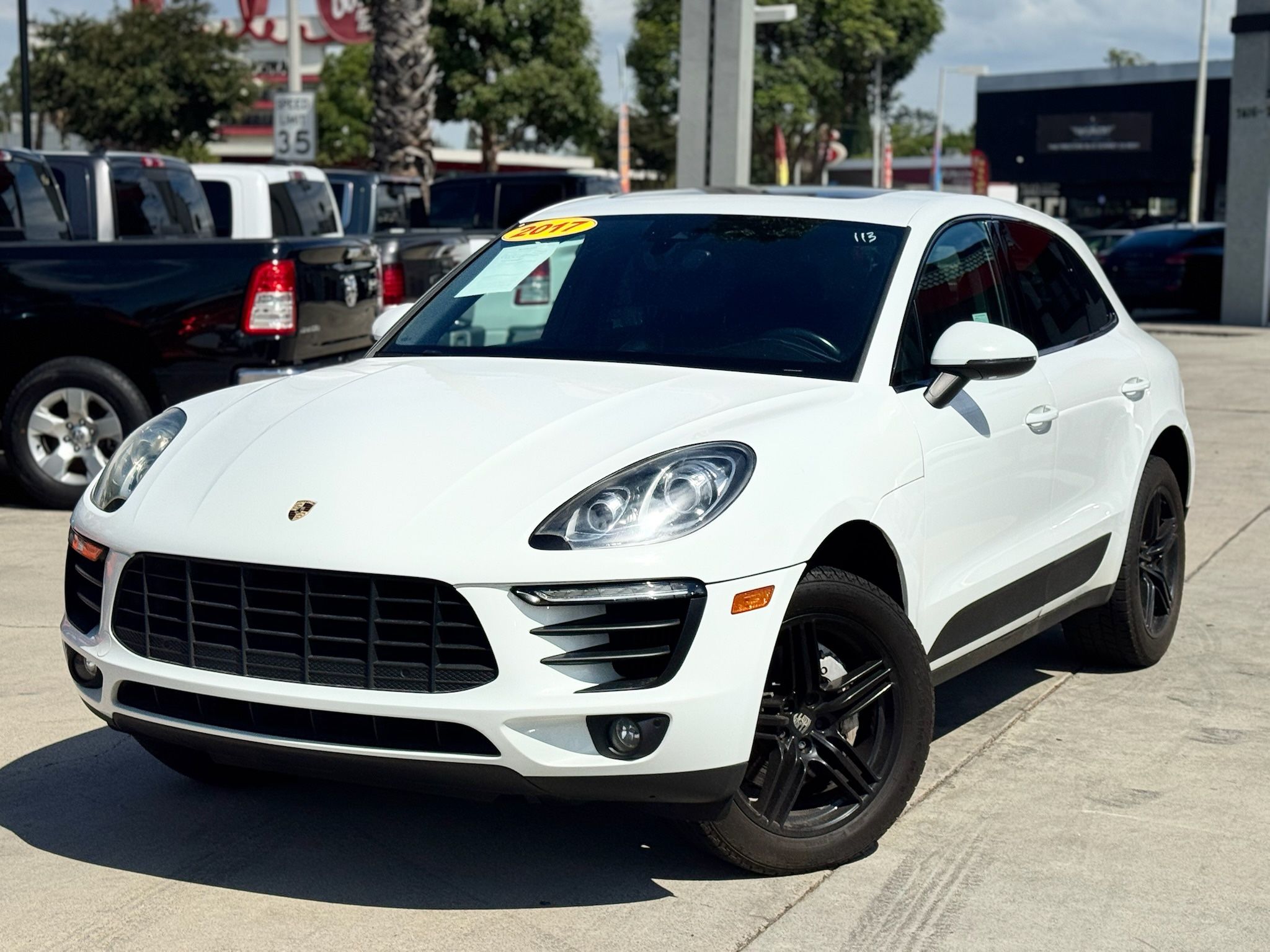 2017 Porsche Macan