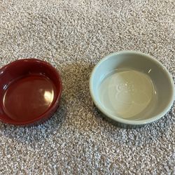 Pet Food/Water Dishes