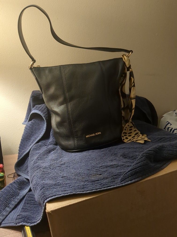 Michael Kors Bucket Purse