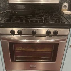 Gas Range-Very Clean