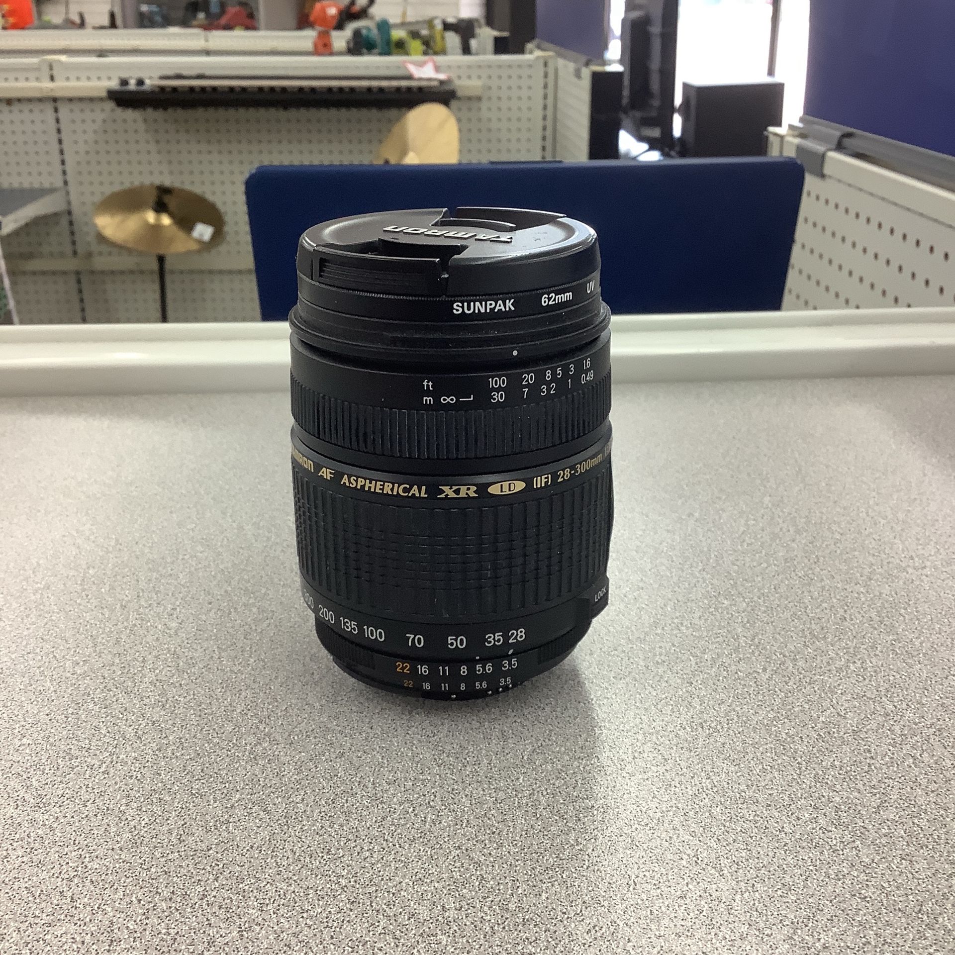 Tamron 28-300mm F3.5-6.3