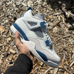 Jordan 4 Military Blue 