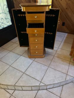 Traditional Antique  Oakwood Jewelry Armoire