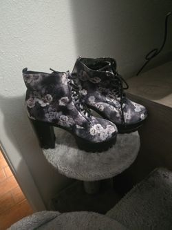 Hot Topic Heels