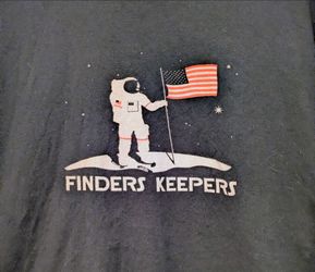 Finders Keepers Astronaut with Flag Graphic T-Shirt Men's Medium