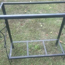 Fish Tank Stand   30 Inches Long  13 Inches Deep  30 Inches Tall