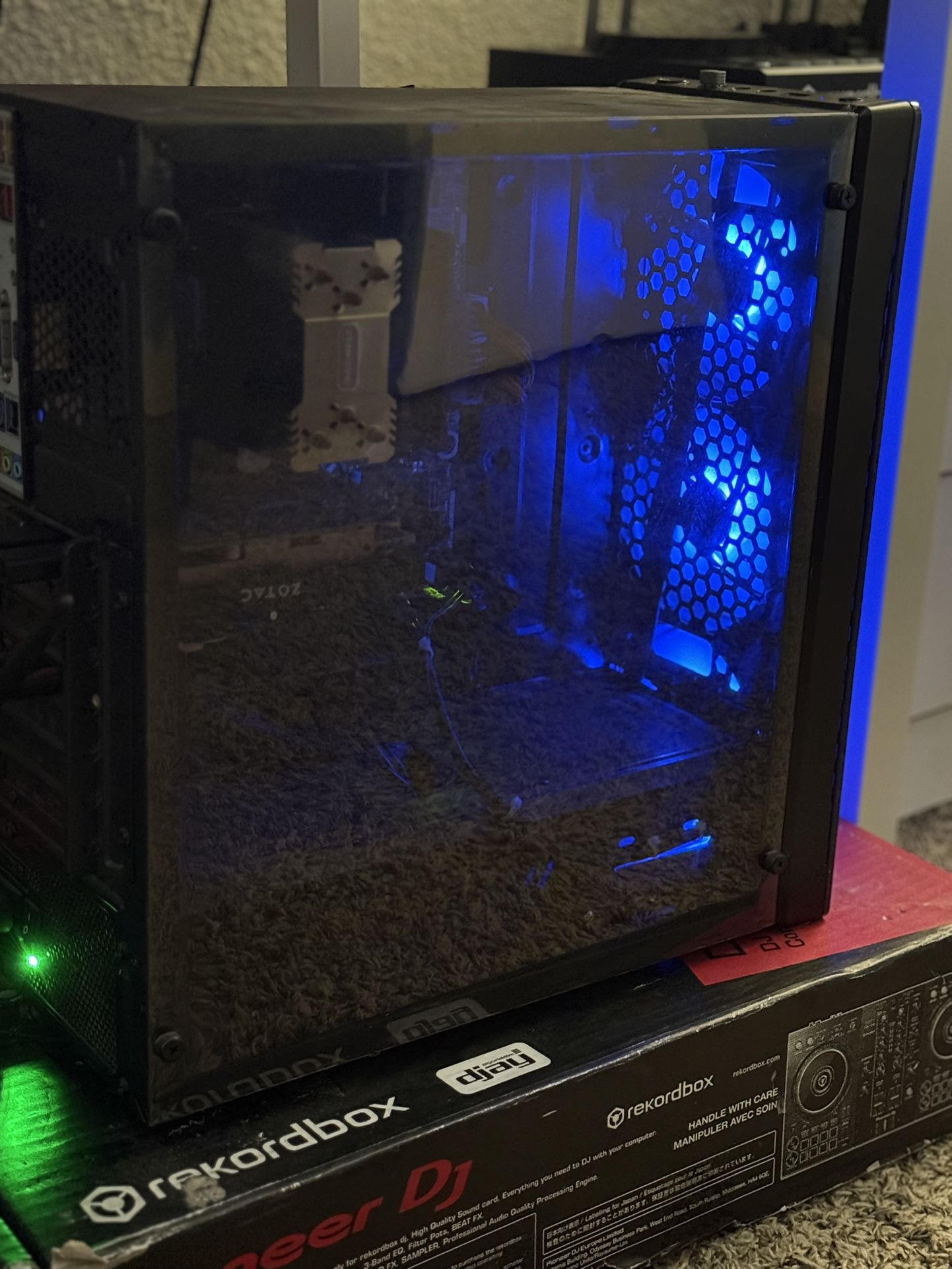 FULL GAMING PC SET UP – Includes 27” Curved Monitor, RGB Keyboard + Mouse