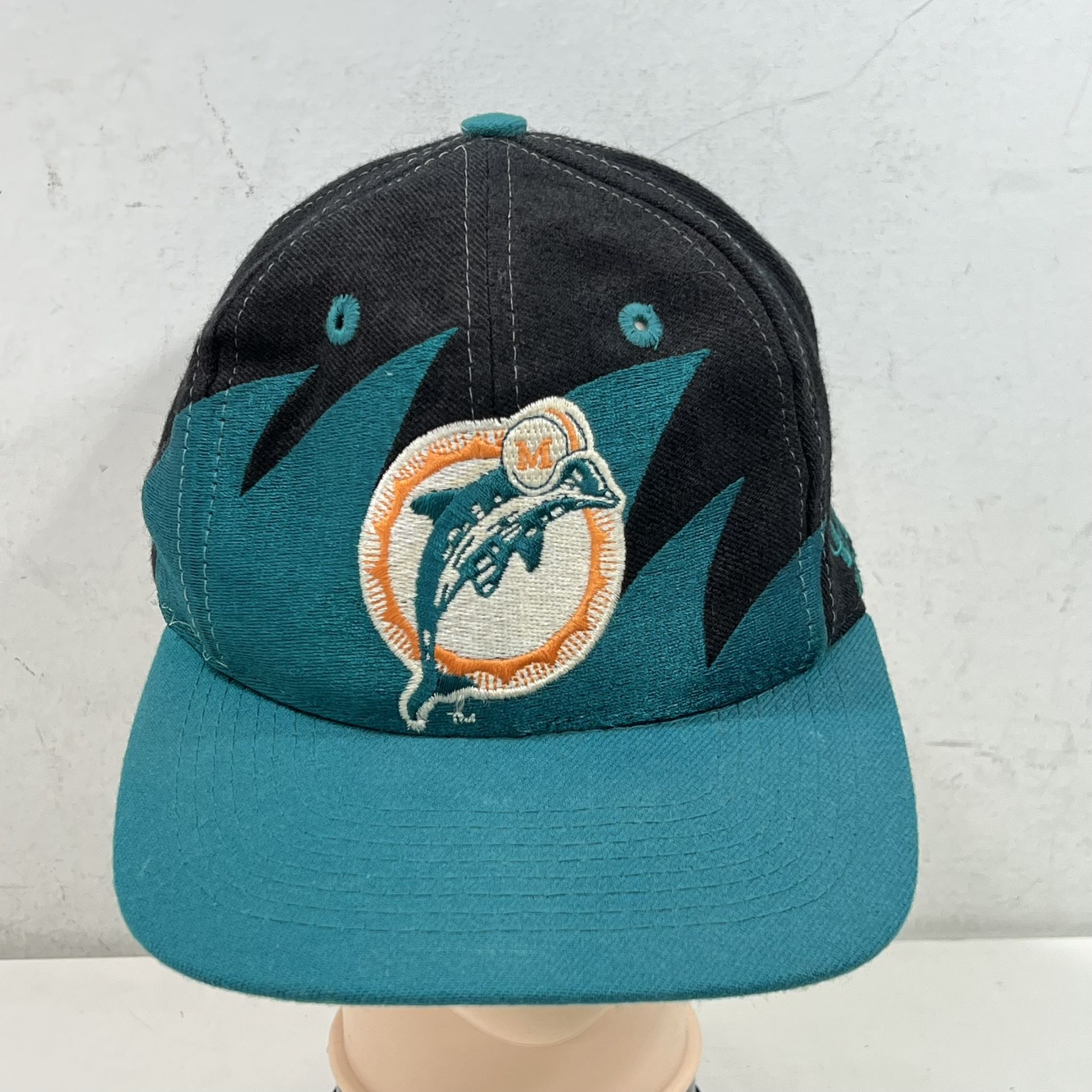 VINTAGE MIAMI DOLPHINS SNAPBACK HAT HEADLIGHTS UP LOGO 7 GAME DAY NEW WITH  TAGS for Sale in Los Angeles, CA - OfferUp