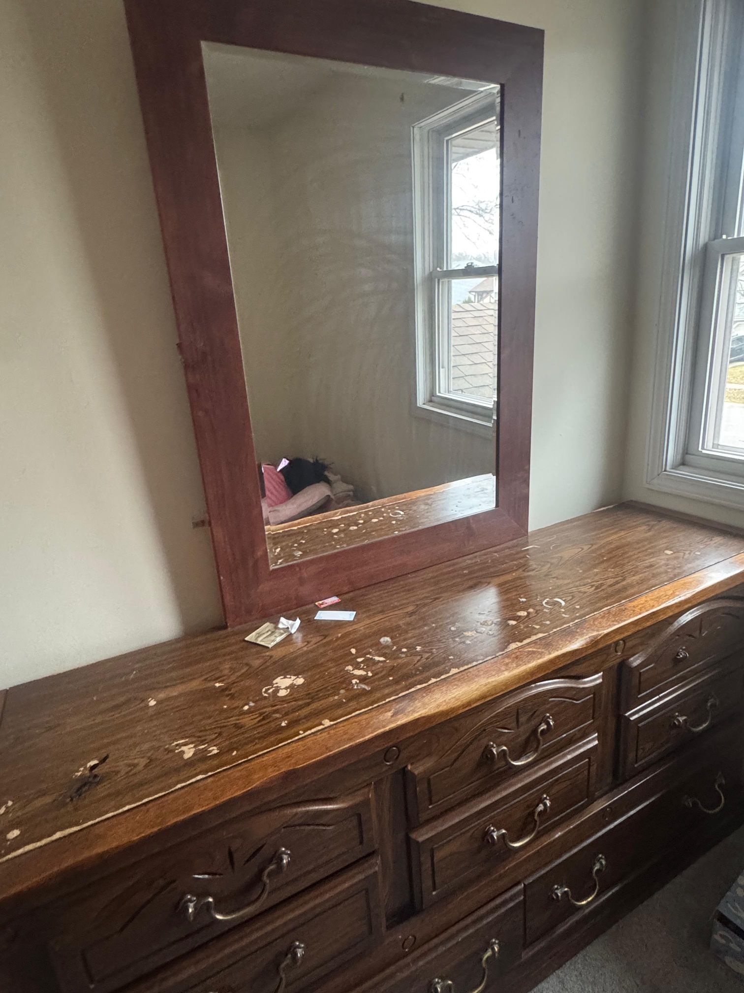 Dresser With Mirror Free