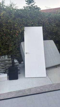 Free door
