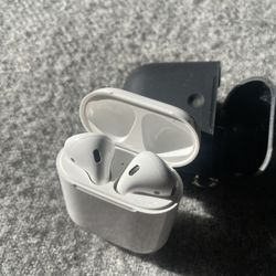 Apple AirPods