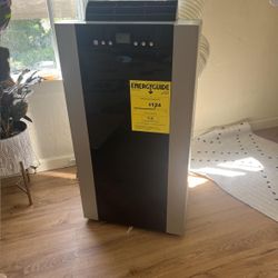 Dual Hose AC Unit - 1 Year Old, Minimal Use