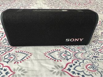 Sony ULT Field 3 Bluetooth Speaker - Like New!