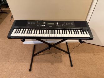 Yamaha PSR-EW300 76-Key Portable Keyboard with Stand (Like New - Used Once!)