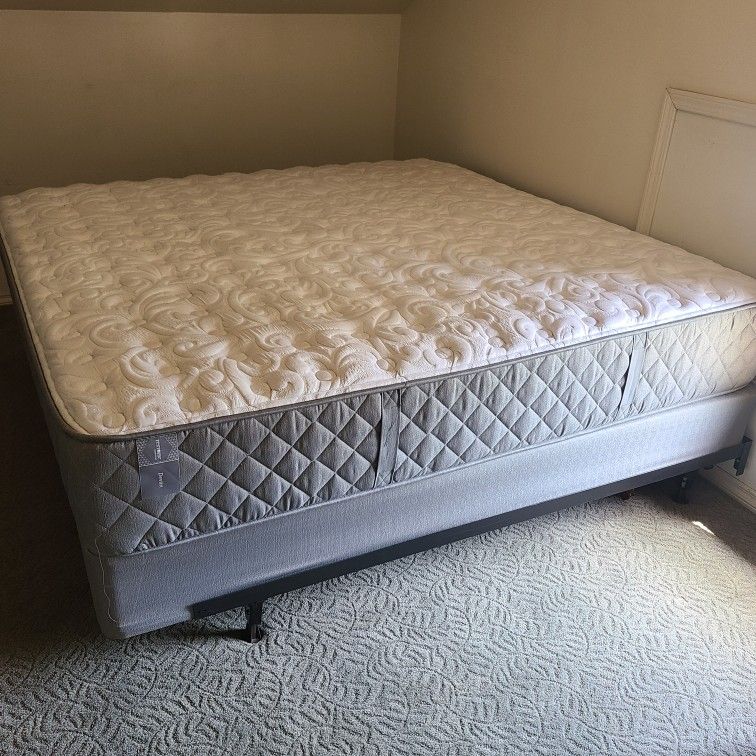 Restonic King Matress Box Springs And Frame
