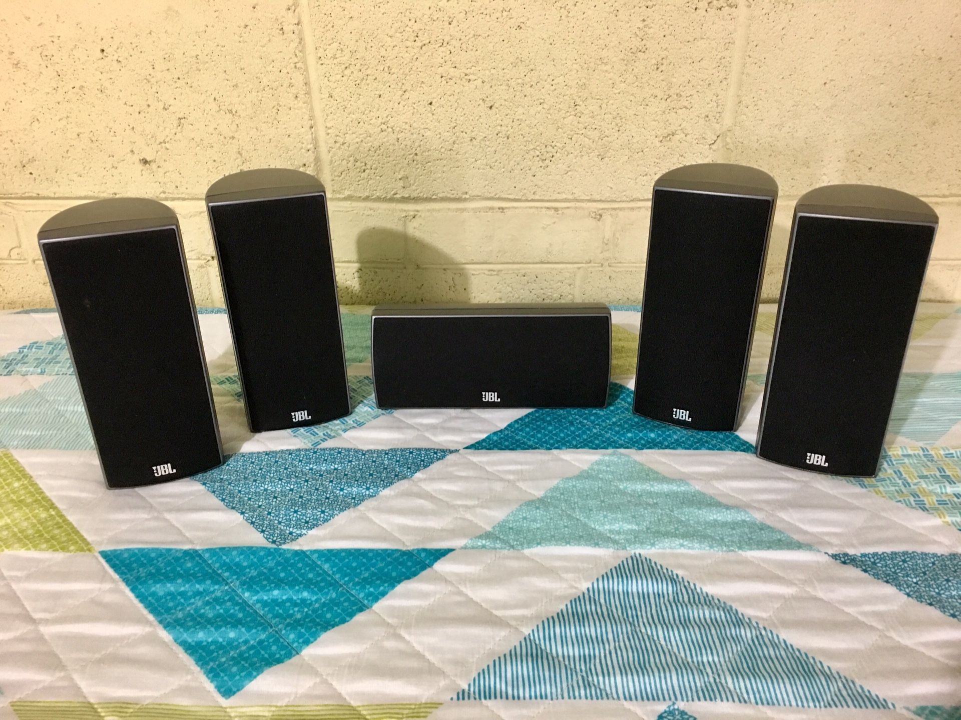 JBL Center & Satellite Speaker Set 160SICEN 160SISAT pick up skokie IL