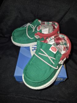 SPECIAL HOLIDAY EDITION ELF Hey Dude Toddler Shoes Size 8c 