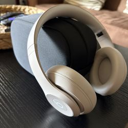Beats Studio Pro 2
