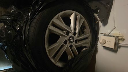 Hyundai wheels and tires