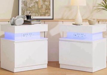 Set of 2 Nightstands ( white only)
