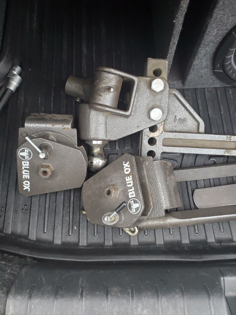 Blue Ox Weight Distribution Hitch