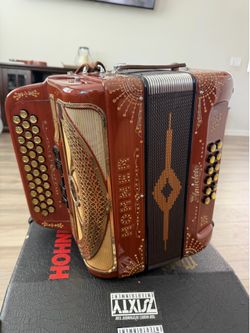 Hohner Anacleto Accordion FA 5 Registros