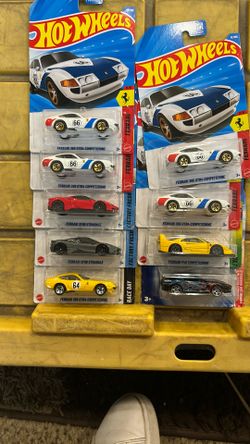 HOT WHEELS A LOT OF 9 FERRARI 