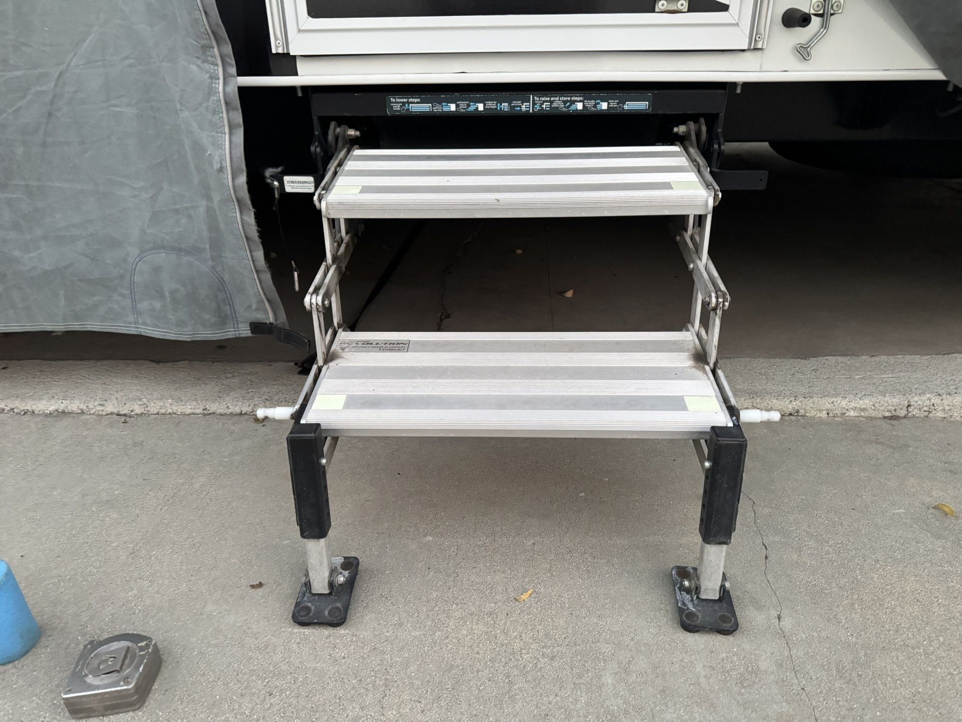 RV Folding Step