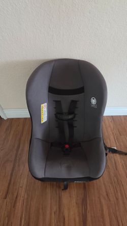 Cosco Convertible Car Seat, Like New ( Price Firm!)