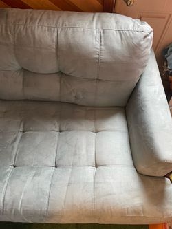 Post listing this for a friend the couch is like New