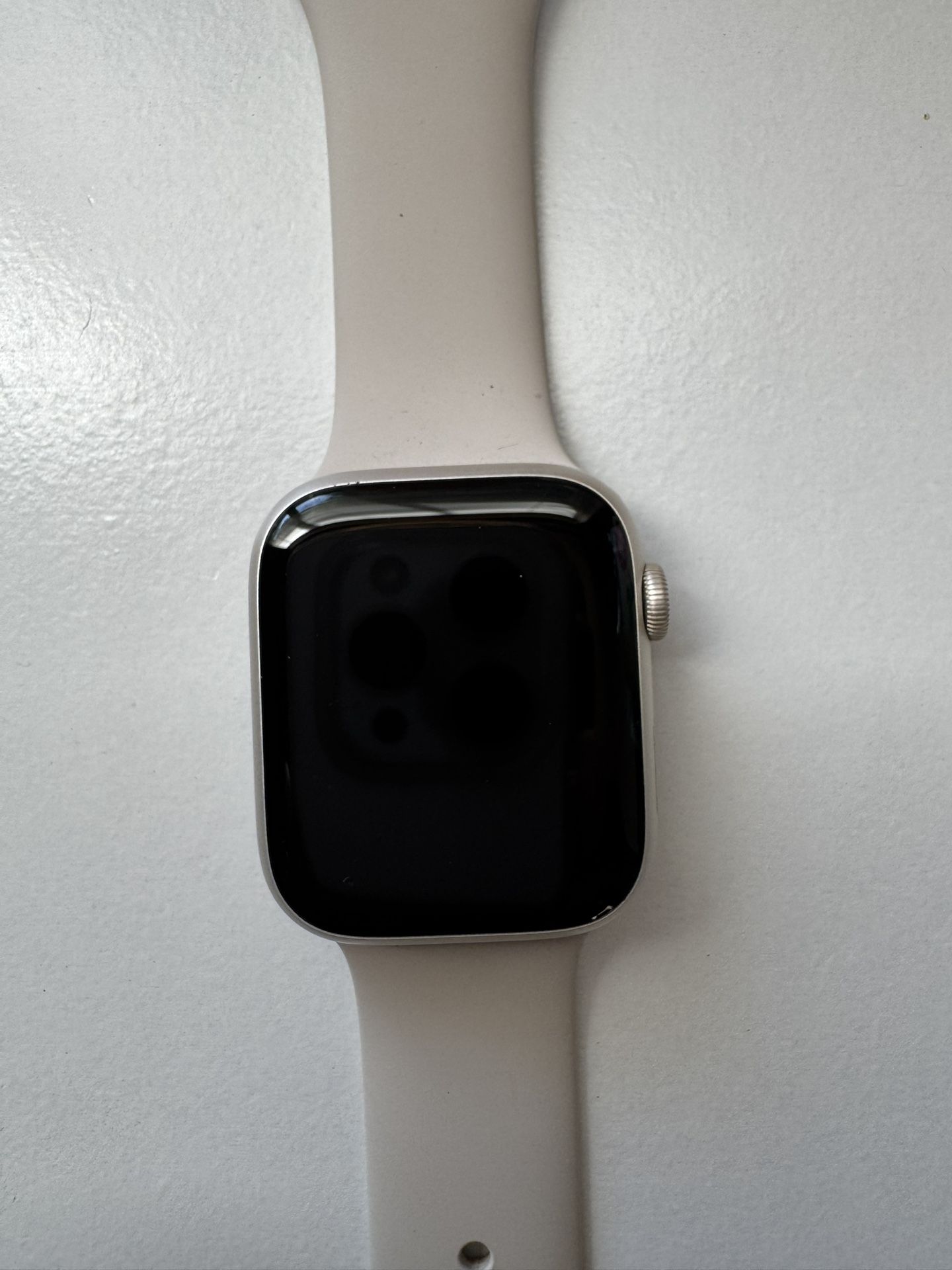 Apple Watch Series 7 45mm Cellular.