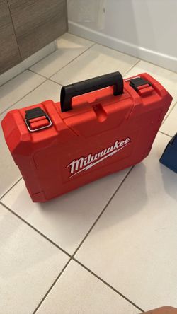 Milwaukee CASE