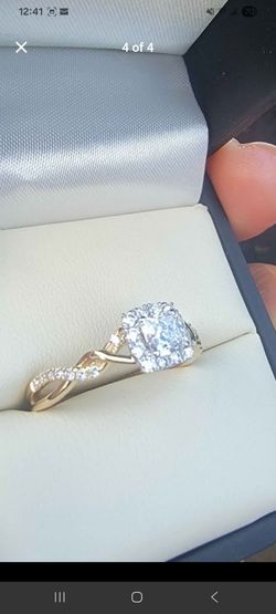 Yellow Gold 10 Kt Diamond 💎 Bridge Ring 💍 Size 7.  $700.00  Firm  Price!  Pick Up Only!  Valued at $1,600.00