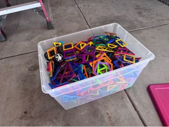 Bin full of magnet tiles - bin included